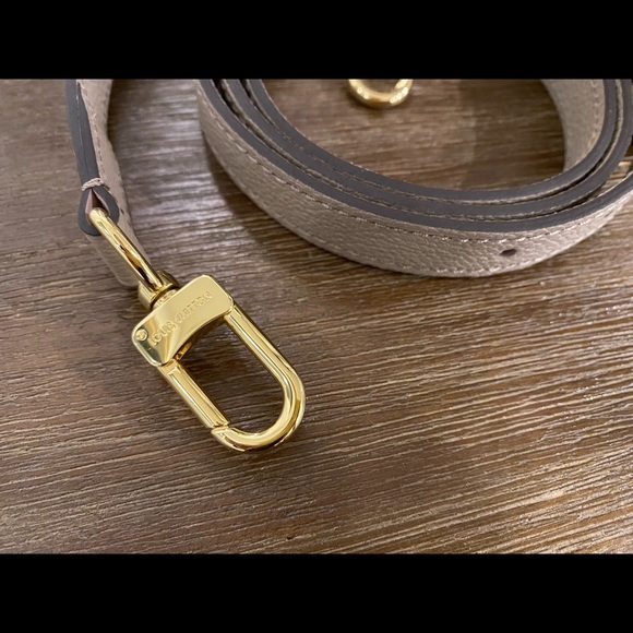 *SOLD* Pochette Metis in Monogram Leather ❤️ - Picture 8 of 11